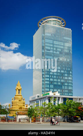 Canadia Bank tower architettura moderna costruzione grattacielo nel centro di phnom penh cambogia città Foto Stock