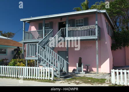 Bimini Museum lungo il Re della strada statale nella città di Alice sulla piccola isola caraibica di Bimini, Bahamas Foto Stock