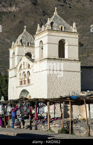 Santa Ana de Maca Chiesa di Maca Canyon del Colca, Arequipa, Perù Foto Stock