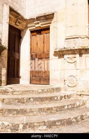 Due porte vecchie nel castello di Azay le Rideau, Francia. Foto Stock