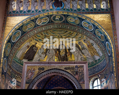 Muro bizantino i mosaici della Basilica Eufrasiana, Parenzo in Istria, Repubblica di Croazia. Foto Stock