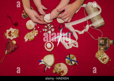 Giocattoli di natale e decorazioni Foto Stock