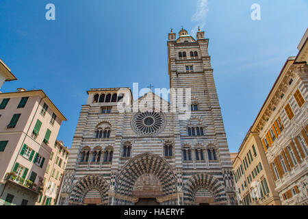 Cattedrale di Genova in Italia. Cattedrale di Genova è una cattedrale cattolica romana dedicata a San Lorenzo ed è la sede dell'Arcivescovo di Genova. Foto Stock