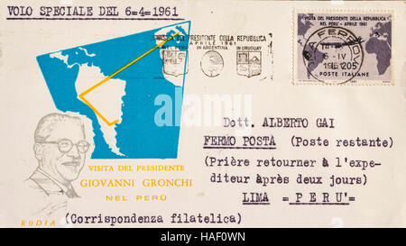 Biella, Italia - 26 novembre 2016. Cartolina raffigurante la visita del Presidente Gronchi in Perù nel mese di aprile 1961 Foto Stock