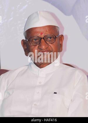 Attivista sociale Anna Hazare durante il lancio del rimorchio di film Anna: Kisan Baburao Hazare in Mumbai, India Foto Stock