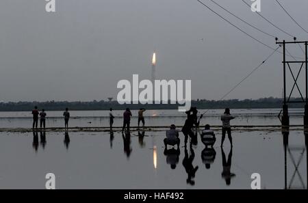 Residenti fotografia Indian Space Research Organization satellite polare Veicolo Trasporto di attrezzature Sriharikota Andhra Pradesh Foto Stock