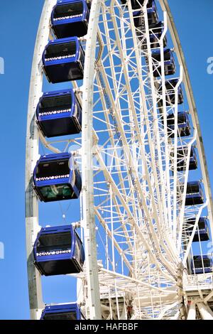 Il Centennial ruota, la ruota panoramica Ferris a Chicago il Navy Pier che ha aperto al pubblico alla fine di maggio 2016. Chicago, Illinois, Stati Uniti d'America. Foto Stock