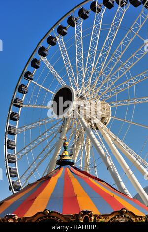 Il Centennial ruota, la ruota panoramica Ferris a Chicago il Navy Pier che ha aperto al pubblico alla fine di maggio 2016. Chicago, Illinois, Stati Uniti d'America, Foto Stock