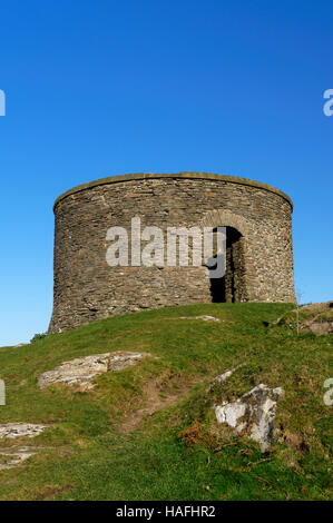 Torre conosciuta come 'Billy Wynt' sulla parte superiore della Y Graig hill, Llantrisant, Ipswich, nel Galles del Sud. Foto Stock