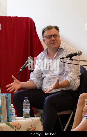 Ed Balls, ex senior politico del lavoro, recenti stella di Strictly Come Dancing, parla a Stoke Newington Festival Letterario Foto Stock