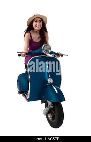 Giovane donna asiatica che indossa il casco seduto su un vecchio scooter,  isolati su sfondo bianco Foto stock - Alamy