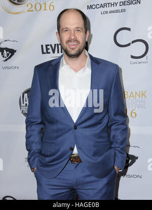 Hollywood, CA, Stati Uniti d'America. 30 Novembre, 2016. Mike Ostroski. Premiere di TriCoast Worldwide ''penale meglio" tenutosi a TCL Teatro Cinese. Photo credit: Birdie Thompson/AdMedia Credito: Birdie Thompson/AdMedia/ZUMA filo/Alamy Live News Foto Stock