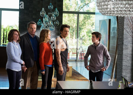 Il motivo per cui Lui? È una imminente American commedia romantica film diretto e scritto da John Hamburg. La star di film James Franco, Bryan Cranston, Zoey Deutch, Megan Mullally, Griffin Gluck e Keegan-Michael chiave. Questa fotografia è per il solo uso editoriale ed è il copyright del film company e/o il fotografo assegnato dal film o società di produzione e può essere riprodotto solo da pubblicazioni in congiunzione con la promozione del film di cui sopra. Un credito per il film company è richiesto. Il fotografo deve anche essere accreditato quando noto. Foto Stock