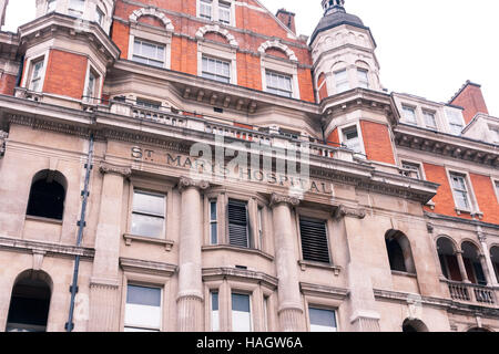 Vista esterna del vecchio St Mary's Hospital building, Paddington, London, Regno Unito Foto Stock