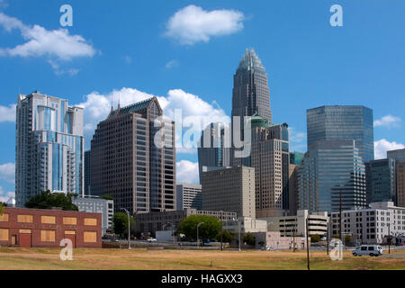 Charlotte NC skyline dal sito del BB&T Cavalieri Stadium. Foto Stock