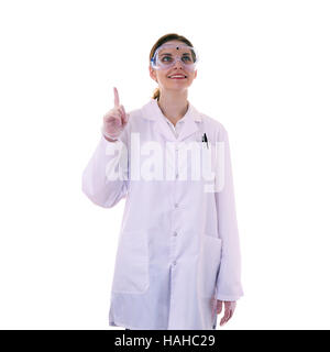 Assistente di donne scienziato in camice bianco su sfondo isolato Foto Stock