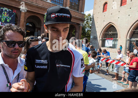 I fan di MotoGP giorno a Rimini Italia per il 2016 round del Gran Premio di San Marino Foto Stock