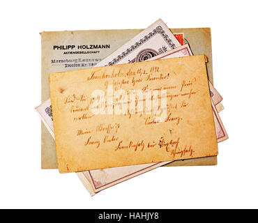 Cartoline d'epoca con la scrittura del testo isolato su sfondo bianco Foto Stock