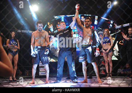 SYKTYVKAR, Russia - 26 novembre 2016: Professional MMA Parma combatte -7 torneo. Foto Stock