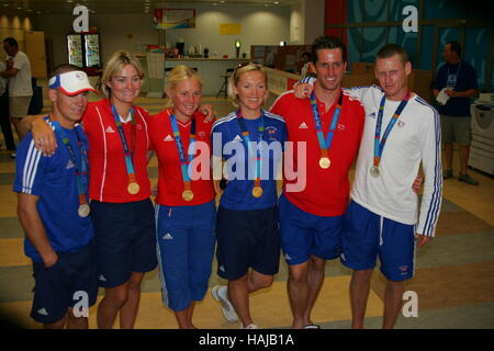 GB VELA vincitori di medaglie GB VINCITORI A VELA Atene GRECIA 22 Agosto 2004 Foto Stock