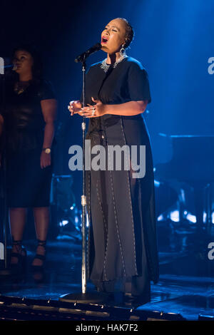 Emeli Sande esegue durante le riprese del Graham Norton Show at The London Studios, Londra Sud, che sarà in onda su BBC One il venerdì sera. Foto Stock