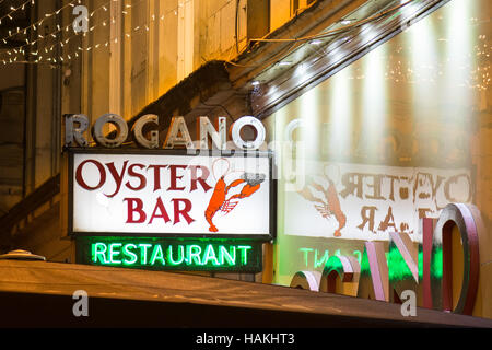 Rogano Oyster Bar Restaurant sign, Glasgow, Scotland, Regno Unito Foto Stock