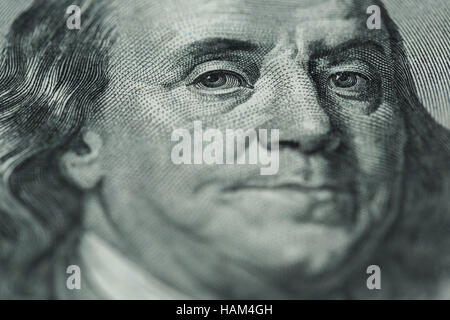 Di dollari closeup. Benjamin Franklin il ritratto su un centinaio di dollari Foto Stock