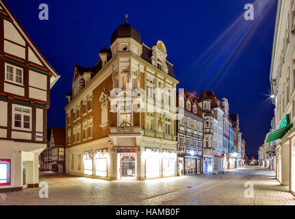 Storici edifici commerciali in Bäckerstraße, Hameln, Bassa Sassonia, Germania Foto Stock