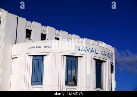 La storica Heslar Naval Armory a Indianapolis, Indiana. Un edificio WPA costruzione completata nel 1939. Foto Stock