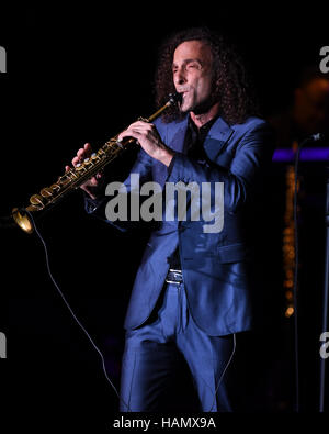 Fort Lauderdale, FL, Stati Uniti d'America. 01 Dic, 2016. Kenny G esegue al Parker Playhouse sul dicembre 1, 2016 a Fort Lauderdale Florida. Credito: Mpi04/media/punzone Alamy Live News Foto Stock