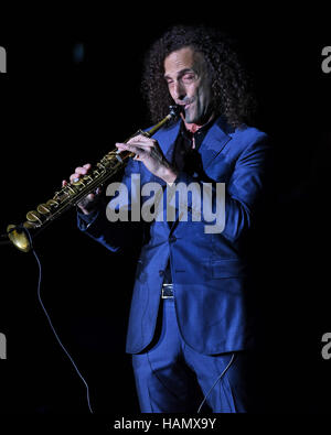 Fort Lauderdale, FL, Stati Uniti d'America. 01 Dic, 2016. Kenny G esegue al Parker Playhouse sul dicembre 1, 2016 a Fort Lauderdale Florida. Credito: Mpi04/media/punzone Alamy Live News Foto Stock