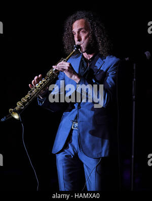 Fort Lauderdale, FL, Stati Uniti d'America. 01 Dic, 2016. Kenny G esegue al Parker Playhouse sul dicembre 1, 2016 a Fort Lauderdale Florida. Credito: Mpi04/media/punzone Alamy Live News Foto Stock