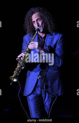 Fort Lauderdale, FL, Stati Uniti d'America. 01 Dic, 2016. Kenny G esegue al Parker Playhouse sul dicembre 1, 2016 a Fort Lauderdale Florida. Credito: Mpi04/media/punzone Alamy Live News Foto Stock