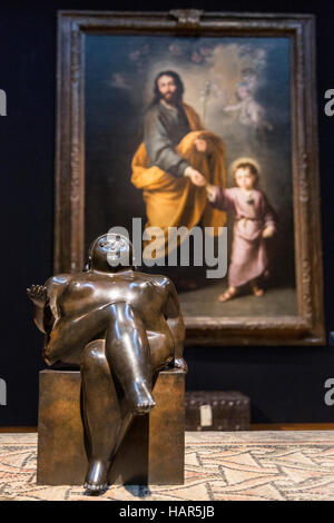 Dall antico al moderno: Mujer Sentada (donna seduta) da Fernando Botero, est. GBP 120,000-150,000 davanti al dipinto di San Giuseppe e di Gesù Bambino da Bartolome Esteban Murillo, est. GBP 3-5 milioni. Questo Dicembre, come parte della settimana Classic, casa d'aste Christie's presenta mette in evidenza da tre distintive prossime vendite "Dall antico al moderno: un illustre Collezione privata" il 7 dicembre, "Vecchi Maestri sera Vendita" il 8 dicembre E 'una surreale Legacy: opere d'arte selezionate da Edward James Fondazione' il 15 dicembre 2016. Foto Stock