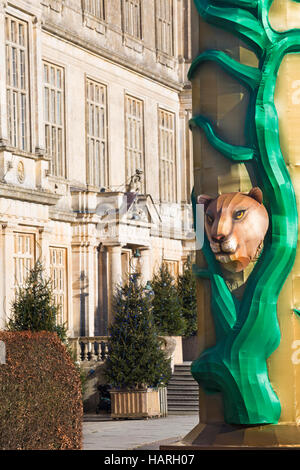 Festa di Natale della luce a Longleat per celebrare il Safari Park il cinquantesimo anniversario con il tema di Beatrix Potter. Longleat House Foto Stock