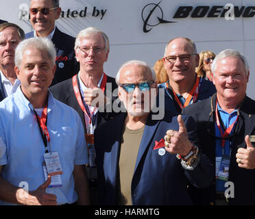 Novembre 11, 2016 - Titusville, Florida, Stati Uniti - Ex astronauta Buzz Aldrin (centro), la seconda persona a camminare sulla luna nel 1969, partec Foto Stock