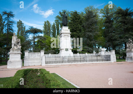 L'Italia, Lombardia, Mantova, Piazza piazza Virgiliana, Monumento a Virgilio Foto Stock