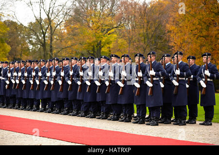 Il Presidente finlandese Niinistö visite Germania Foto Stock