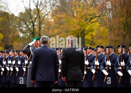 Il Presidente finlandese Niinistö visite Germania Foto Stock