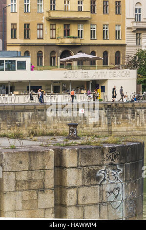 Tel Aviv spiaggia, ristorante, lounge, Vienna Foto Stock