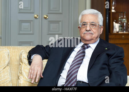 Guido Westerwelle meetes con Mahmoud Abbas. Foto Stock