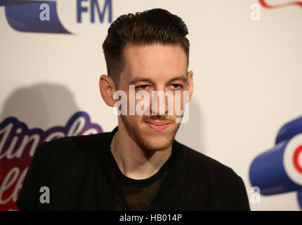 Sigala durante la capitale Jingle Bell Ball con la Coca Cola a Londra la O2 Arena. Foto Stock