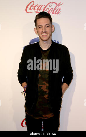 Sigala durante la capitale Jingle Bell Ball con la Coca Cola a Londra la O2 Arena. Foto Stock