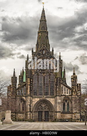 Glasgow St Mungo cattedrale. Fondata nel XII secolo era uno dei pochi chiesa scozzese edifici di sopravvivere alla riforma relativamente unscat Foto Stock