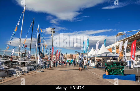 VALENCIA, Spagna - 5 novembre 2016. Il Valencia Boat Show di Marina Real Juan Carlos I, vecchio porto sulla costa del mare Mediterraneo Foto Stock