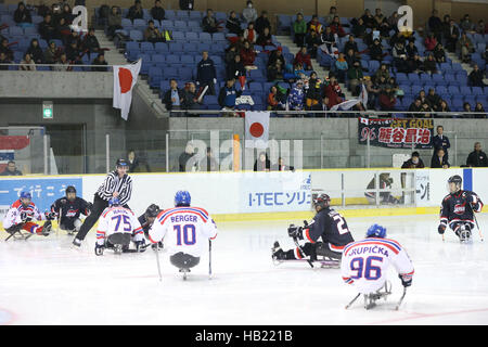 Vista generale, 3 Dicembre 2016 : 2016 IPC di Hockey su Ghiaccio Campionati del mondo B-piscina partita finale tra il Giappone 0-6 ceco a Hakucho Oji Ice Arena in Hokkaido, Giappone. © Shingo Ito/AFLO/Alamy Live News Foto Stock