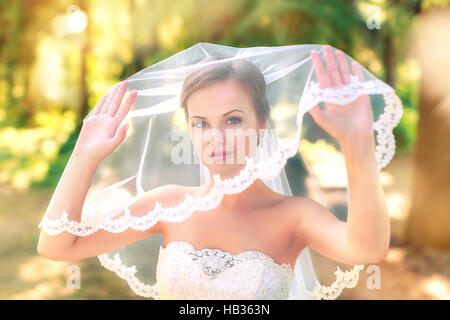 Ritratto di una splendida bionda Foto Stock