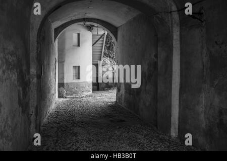 Passo carraio a Torre Pellice, Piemont Foto Stock