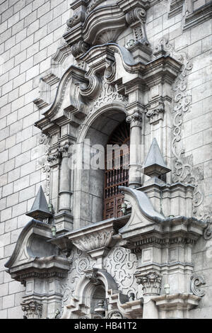 Edificio in stile coloniale di Lima Foto Stock