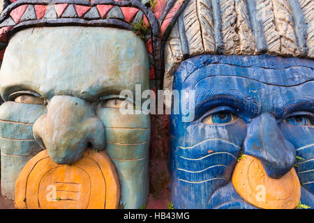 Sculture raffiguranti l'Inca e indiano stile di vita indigeni, Cali Foto Stock